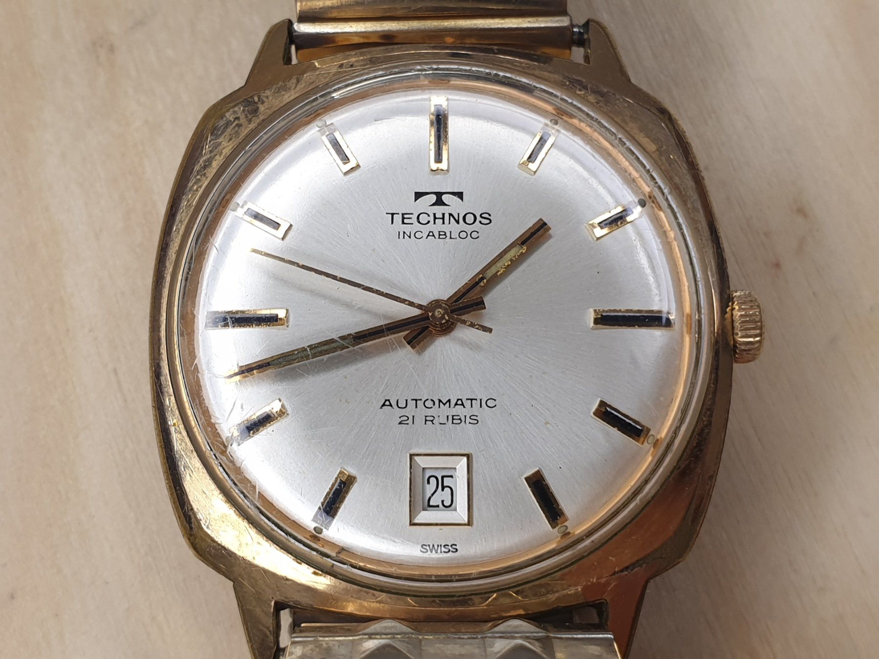 Technos Montres: Technos 35mm – D'occasion à Posieux par Csardas. 1