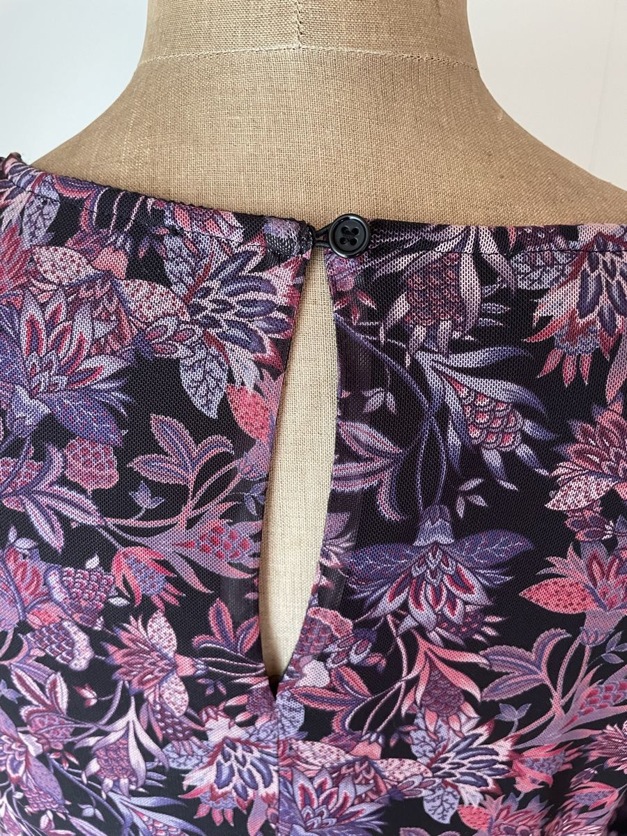 Kleider: Leichtes Langarmkleid mit Blumenmuster , Grösse M neuwertig – Gebraucht aus Oberwil BL von another-day-of-sun 3