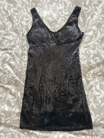 Kleid Gr S mit Pailletten