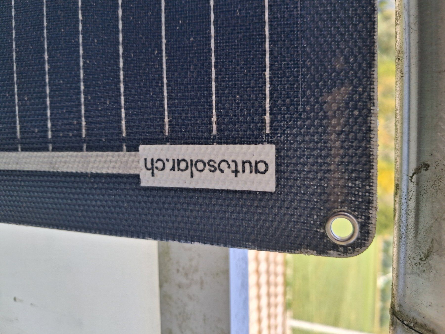 Dispositivi a energia solare: Solar Panel Flexibel – Usato da Nendeln venduto da Nix8