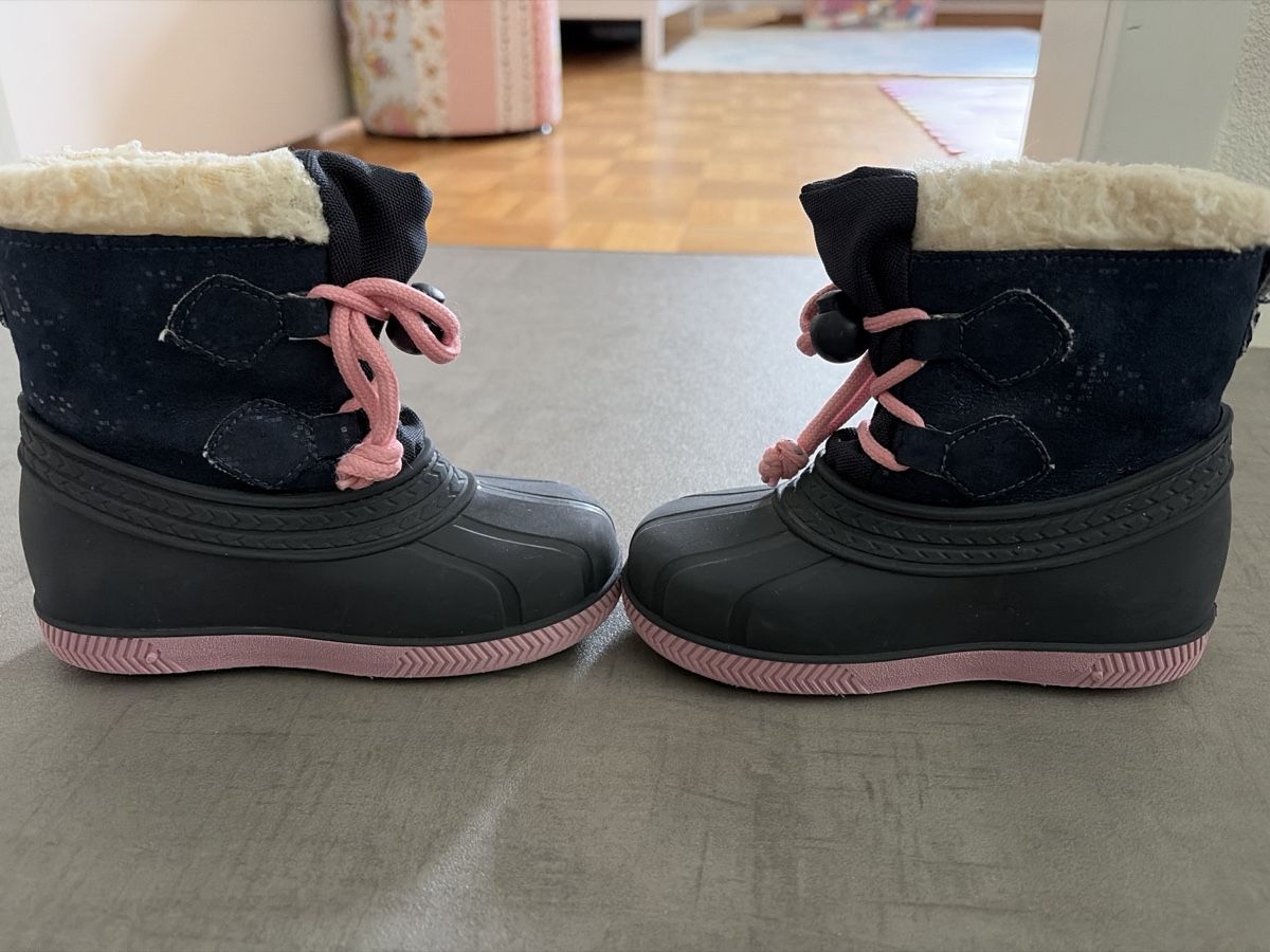Scarpe per ragazzi: Bottes d'hiver enfant taille 24/25 fourrées – Usato da Köniz venduto da fan_s7sj 3