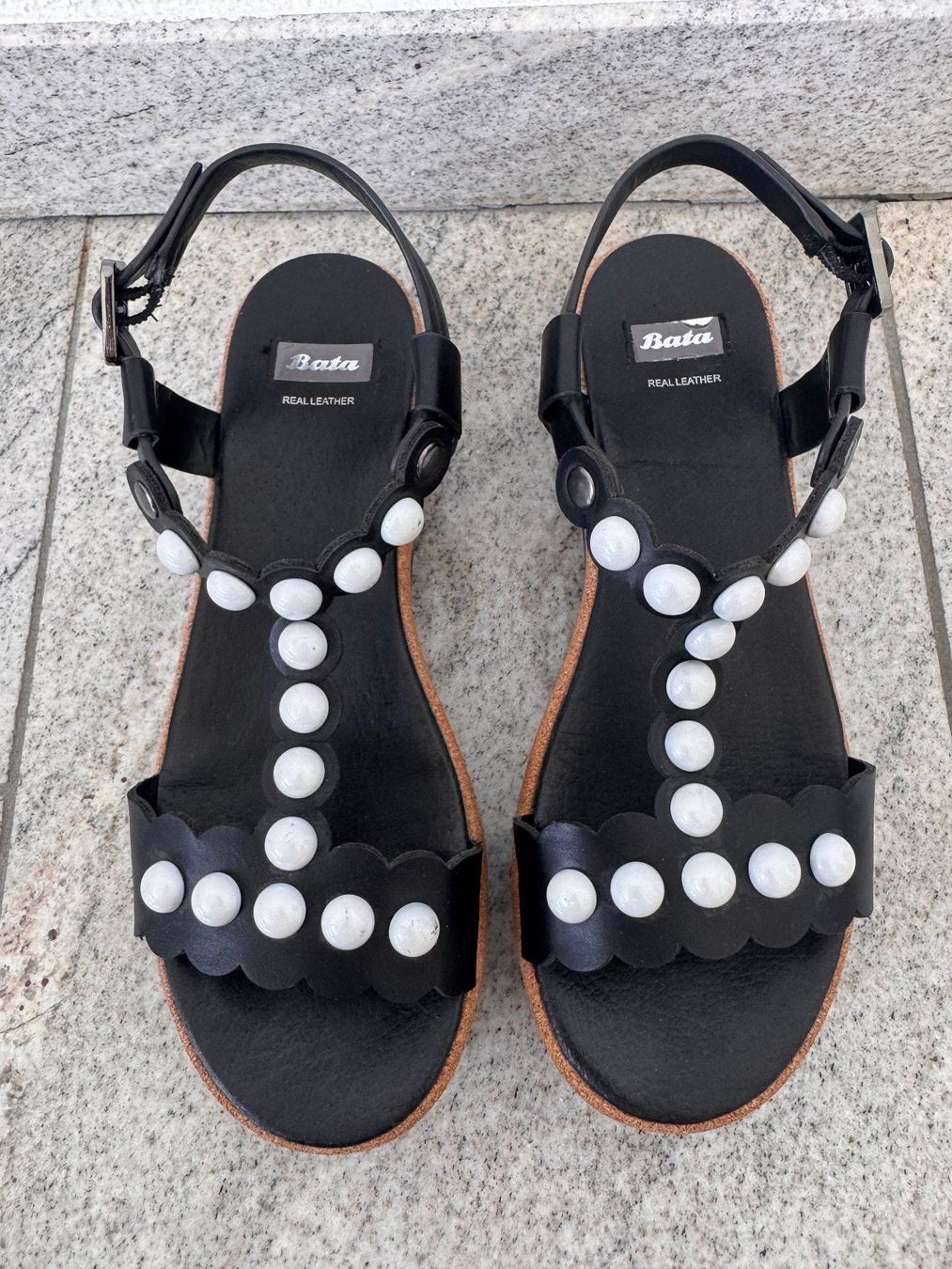 Scarpe da donna: Bata Plateau Sandalen mit Perlen, Gr. 38 – Nuovo (secondo la descrizione) da Zollikon venduto da Krenapf 2
