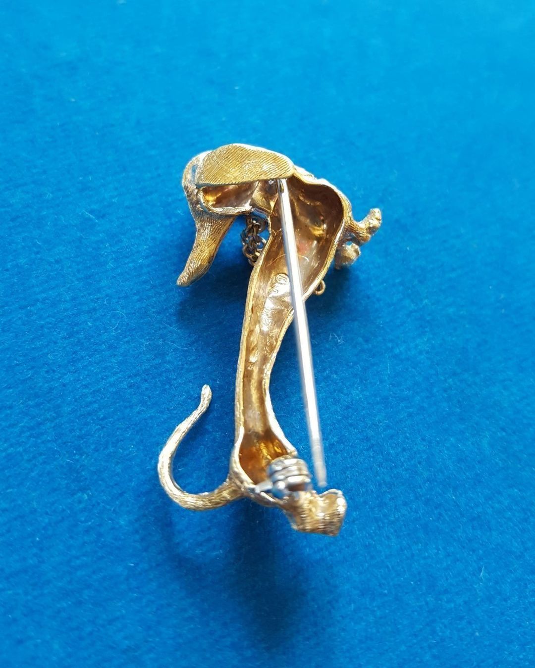 Broschen & Nadeln: Massiv 750 Gold Hundebroche Mit Rubin – Gebraucht aus Wald ZH von Aniade 5