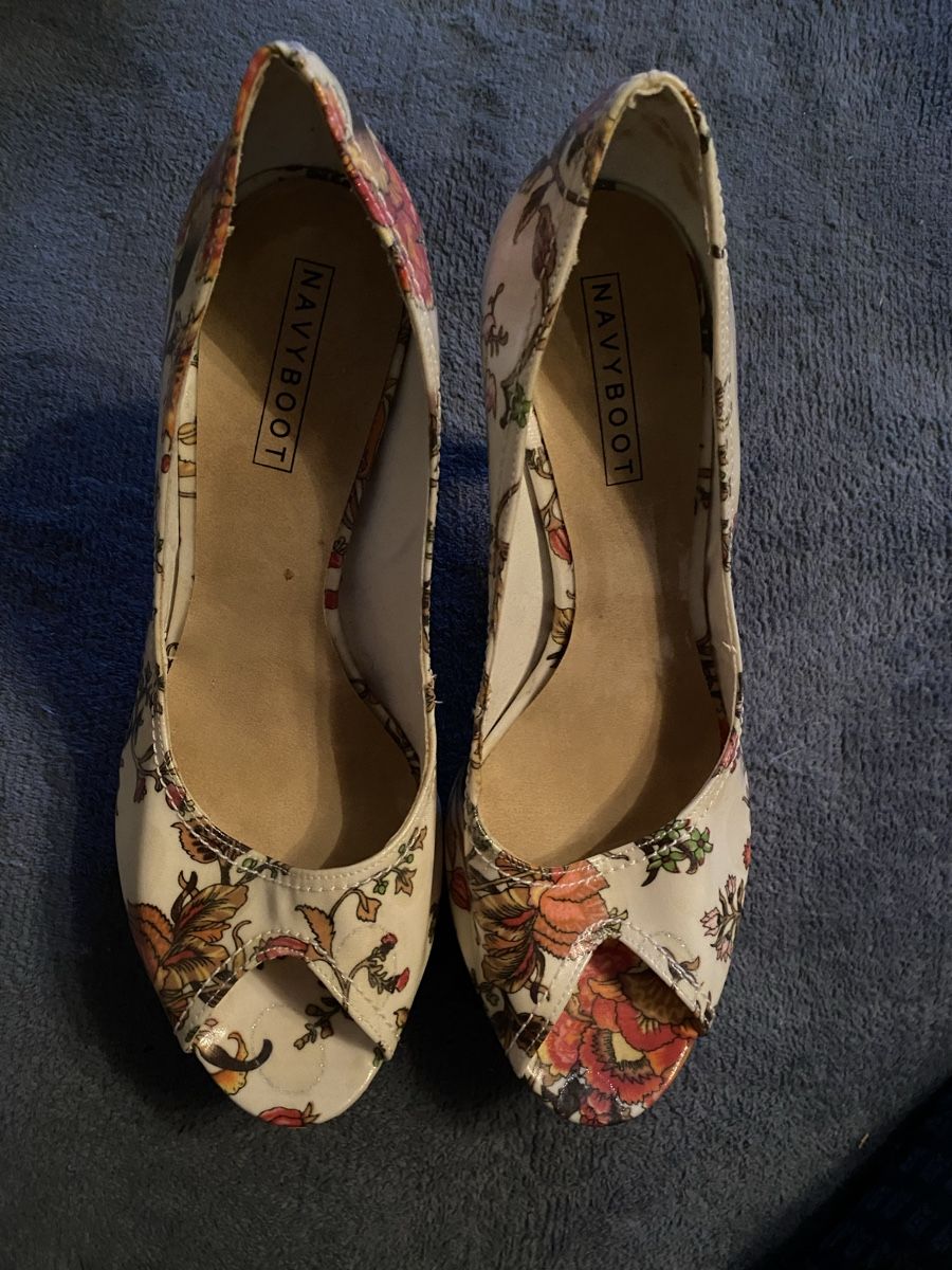 Damenschuhe: Highheels – Gebraucht aus Gretzenbach von Cantate