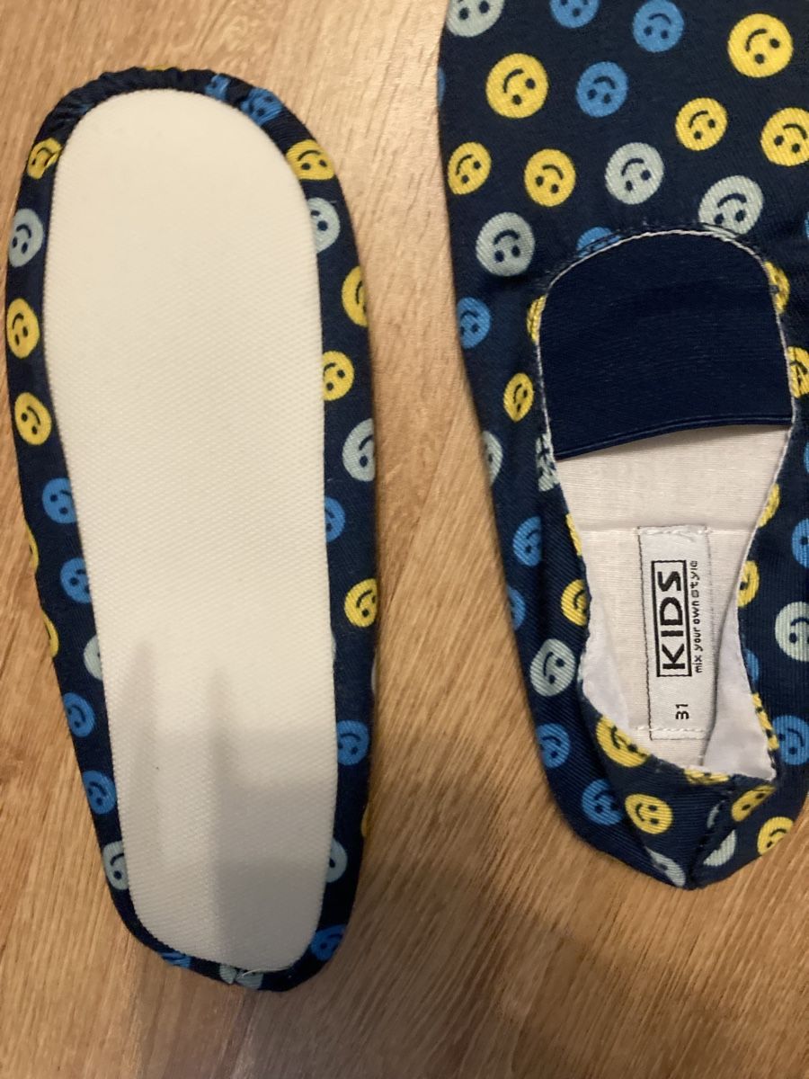 Scarpe per ragazzi: Geräteschuhe Gr. 31 – Nuovo (secondo la descrizione) da Emmenbrücke venduto da JJ_89 3
