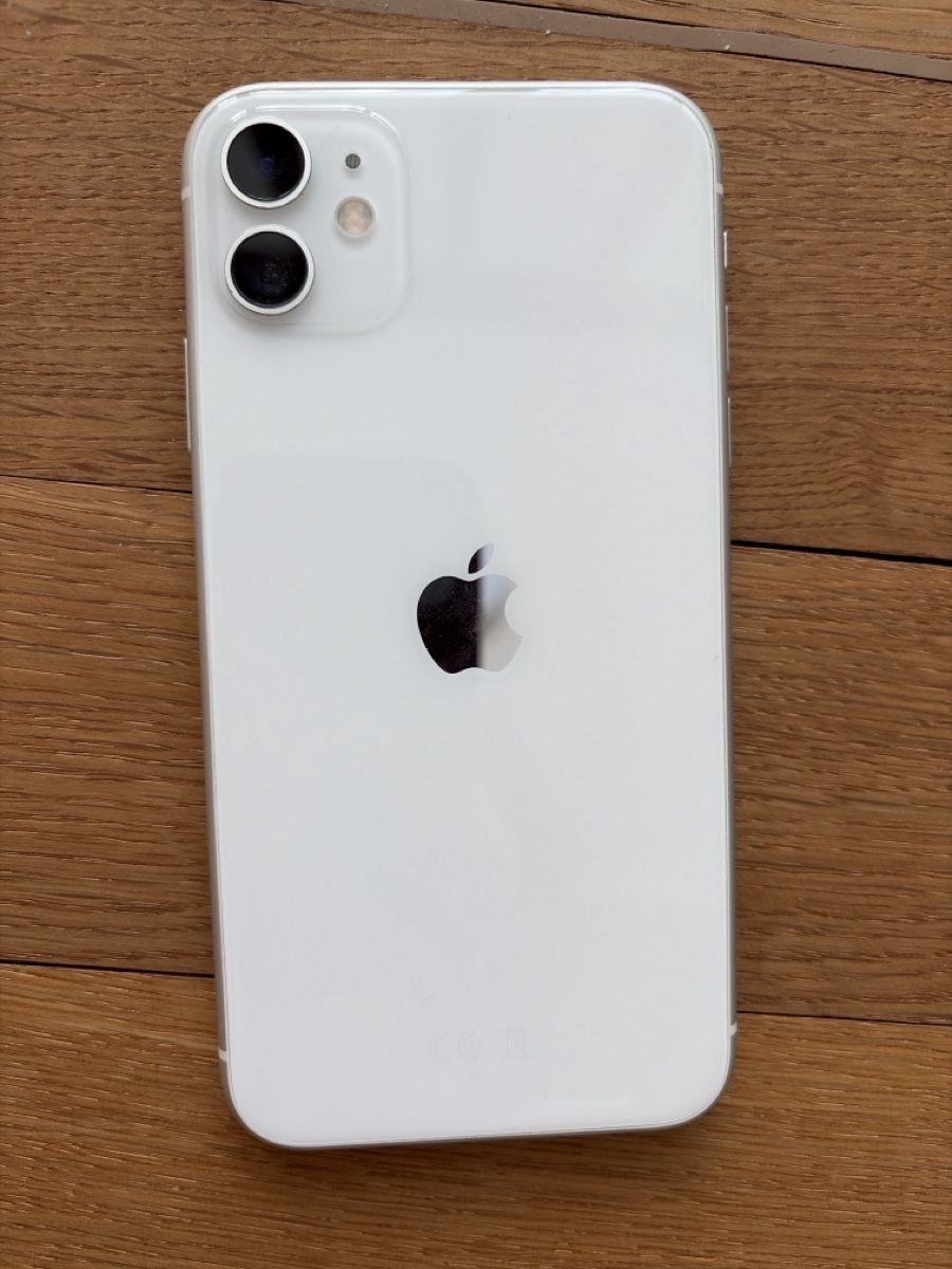 Apple Portables: Iphone 11 – D'occasion à Wettingen par enhuufeguggus