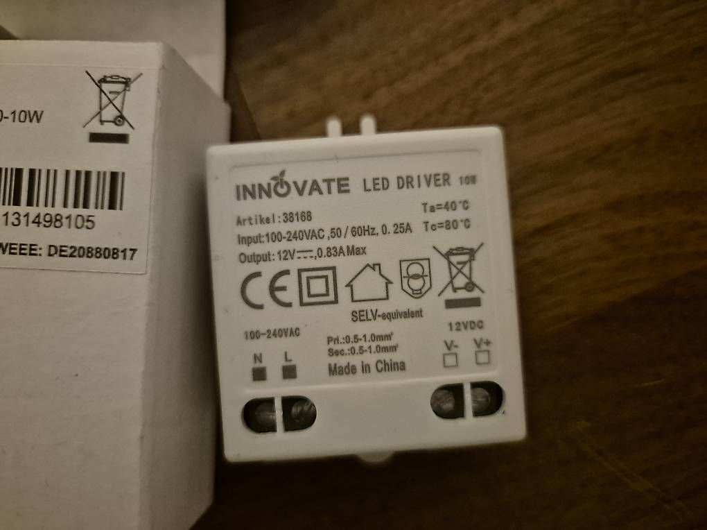 Componenti elettronici: LED Treiber/Travo 230V auf 12VDC – Usato da Gisikon venduto da sportfun