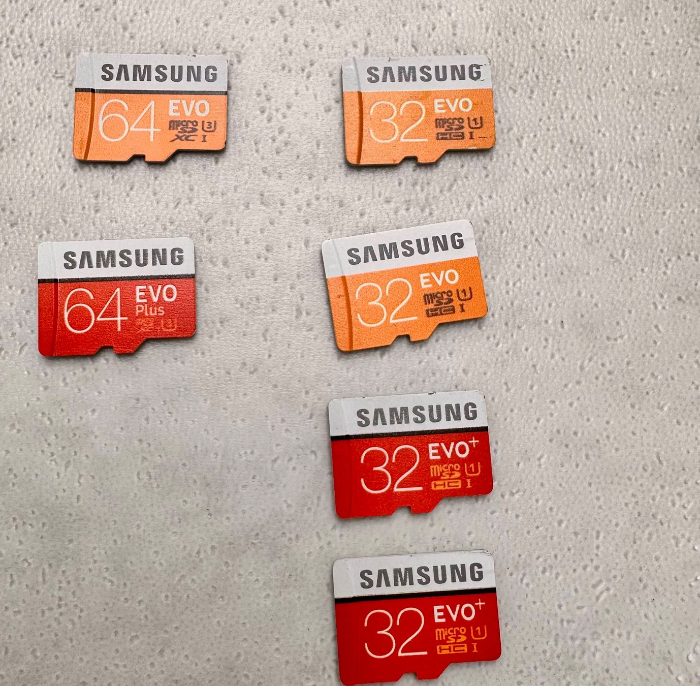 Samsung Speicherkarten: 13 Stk. Samsung Micro SD Cards – Gebraucht aus Hermetschwil-Staffeln von Mobile2013 2