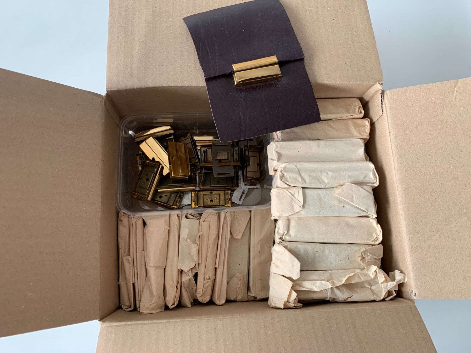 Tessuti: 84 Verschlüsse / Ledertaschen / Nähen / Restposten – Nuovo (secondo la descrizione) da Worb venduto da farben20zauber 4