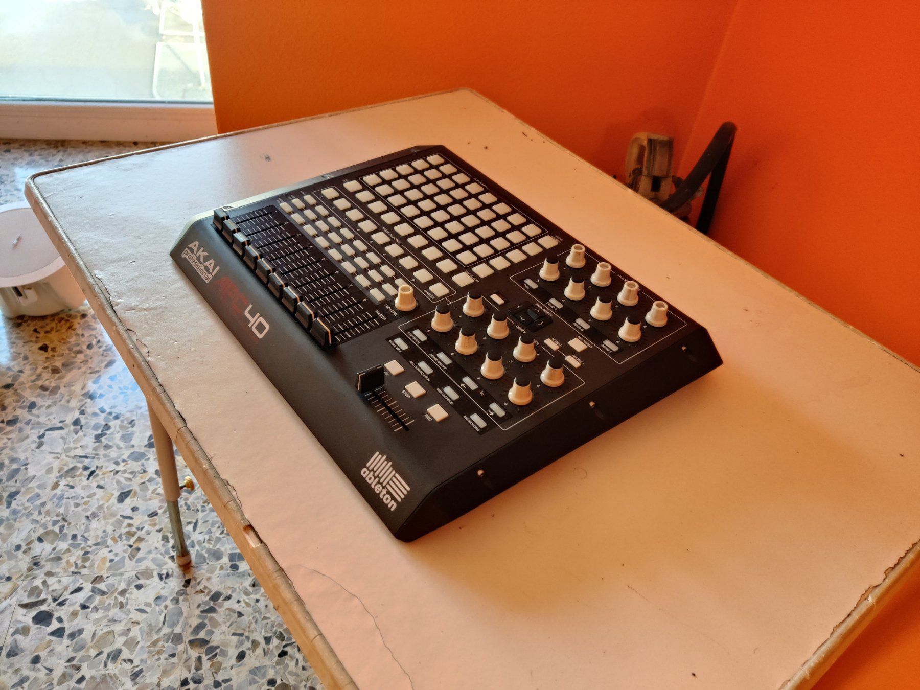 Akai Strumenti musicali: AKAI Professional APC 40 – Usato da Viganello venduto da XTECHSTOREX 5