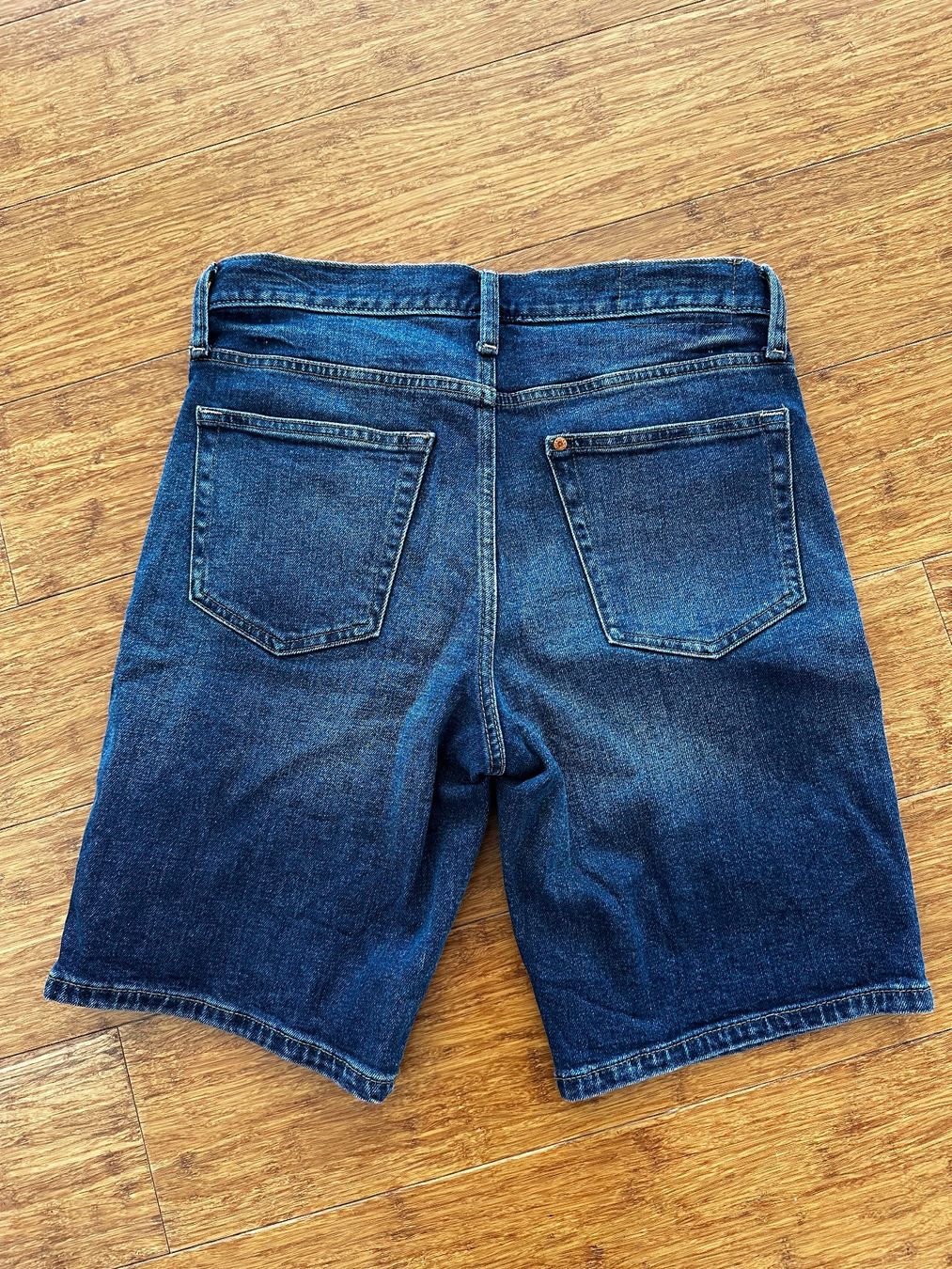 H&M Pantaloni: H&M Jeans Shorts Regular Fit Gr. 29 – Usato da Zürich venduto da karsumpel11 1