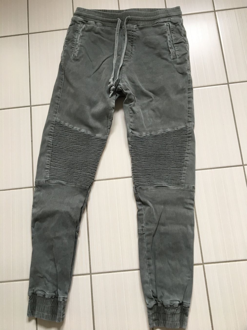 Pantaloni: Hose 38 – Usato da Arth venduto da Vrecam51