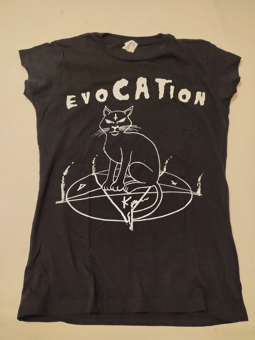 T-shirt: t-shirt gothique chat/ évocation, taille s – Usato da Courchavon venduto da Ammart