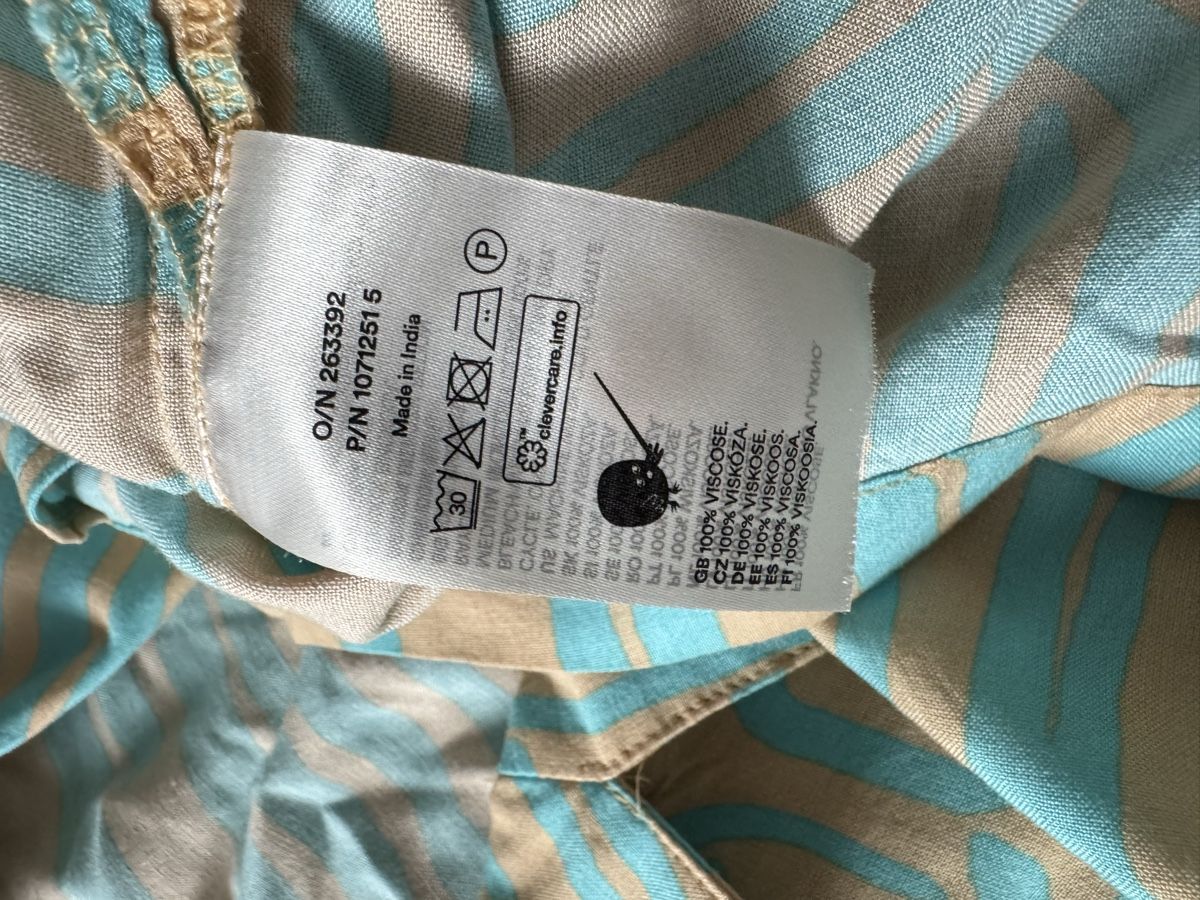 Monki Chemisiers: MONKI Kurzarmbluse mit Muster – D'occasion à Rain par vsekruto 3