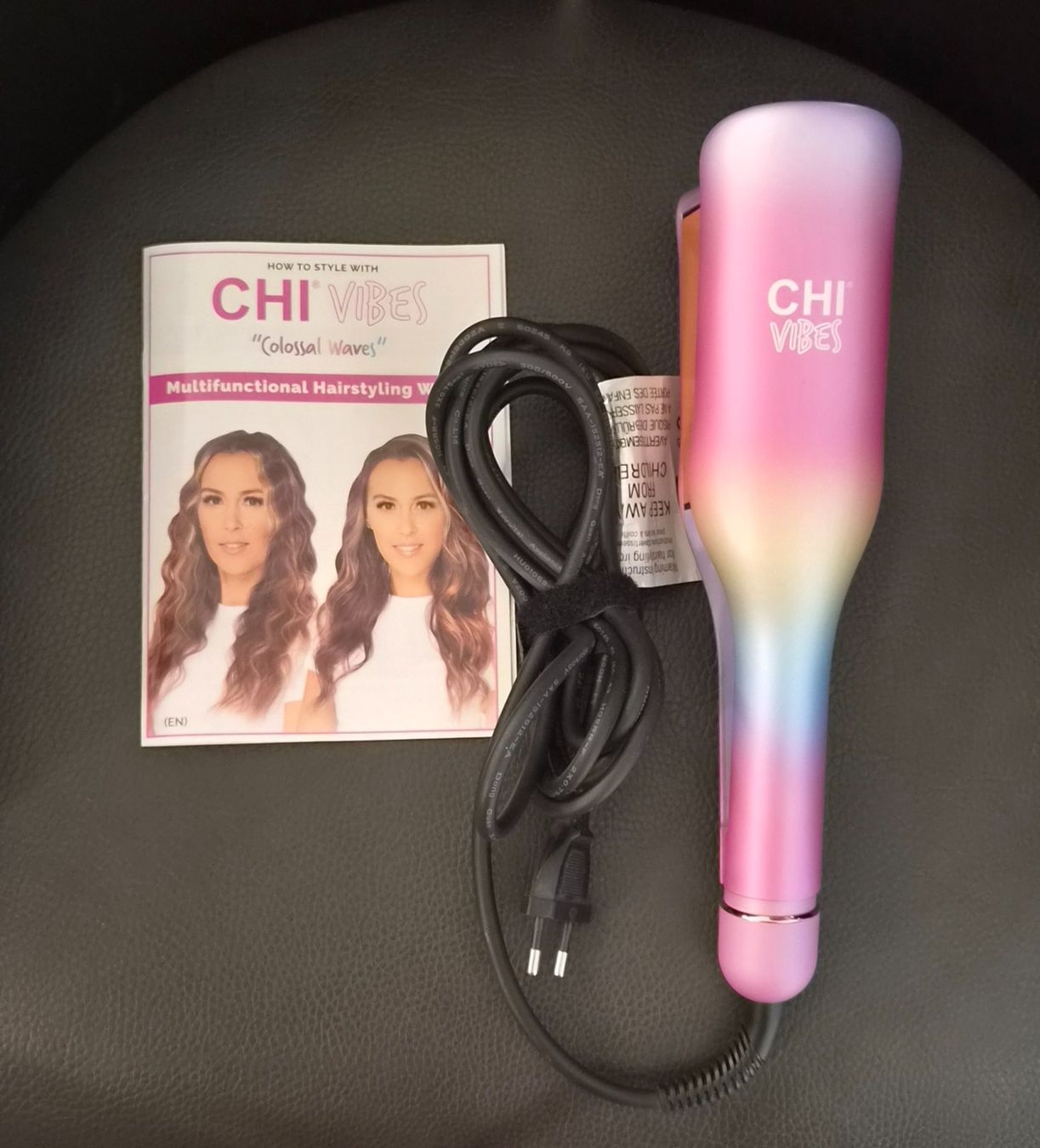 Piastre & Arricciacapelli: CHI Vibes Keramischer Dreifach-Lockenstab – Nuovo (secondo la descrizione) da Itingen venduto da Claudia.E 1