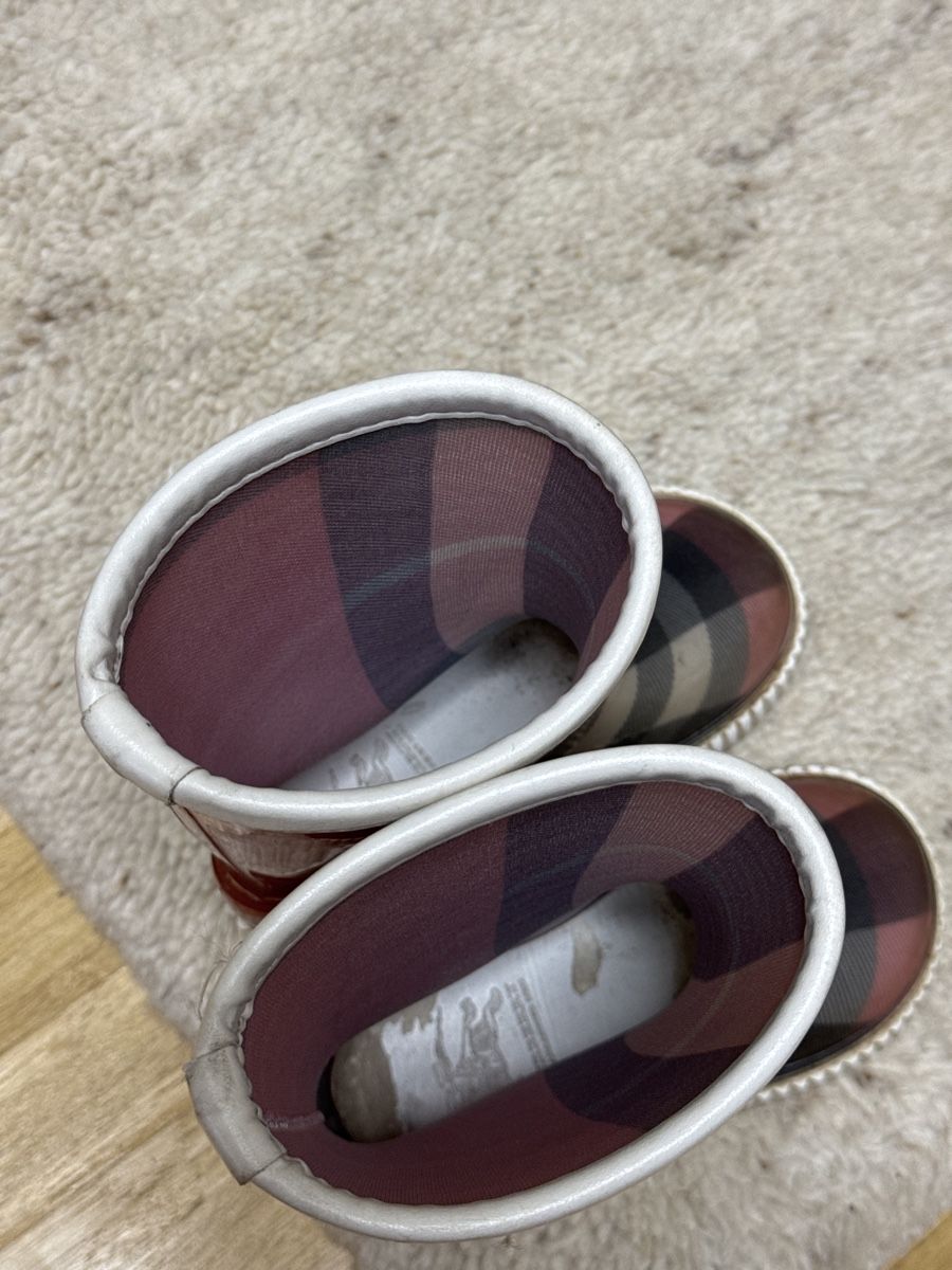 Burberry Chaussures garçon: Burberry – D'occasion à Menzingen par Dali2504 4