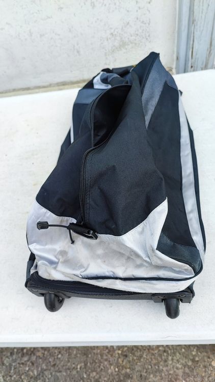 Borse: Grosse REISETASCHE mit Rollen - Trolley - Sporttasche – Usato da Mosnang venduto da KurtHe 4