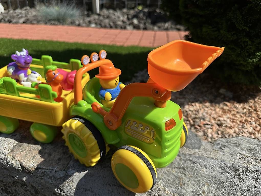 Veicoli per bambini: Selbstfahrender Traktor mit Anhänger – Usato da Ebikon venduto da 19Sultan49 2