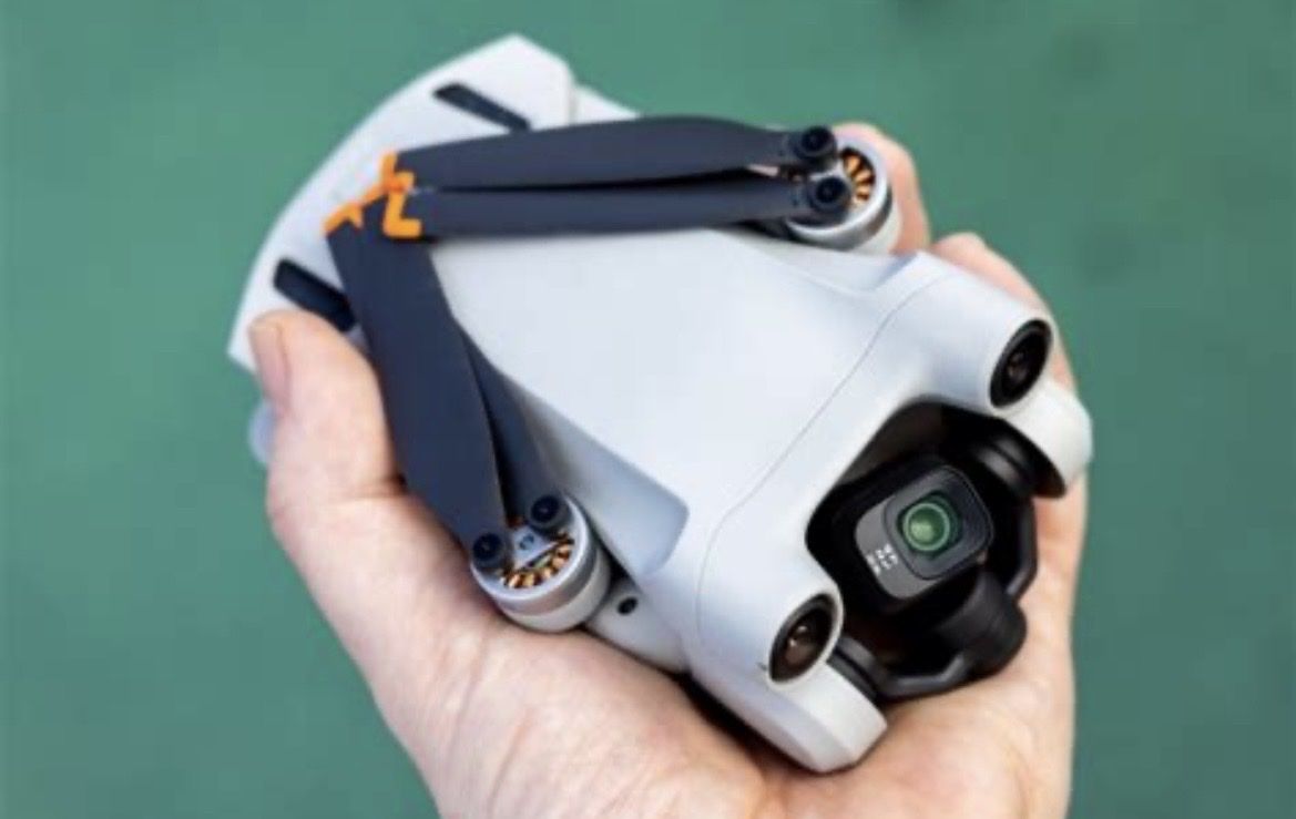 DJI Modellismo RC: DJI Mini 3 Pro Drohne mit Controller – Usato da Bern venduto da chrhau 1