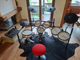 Roland V-Drums TD-10 Expanded Komplettset mit DW Pedalen