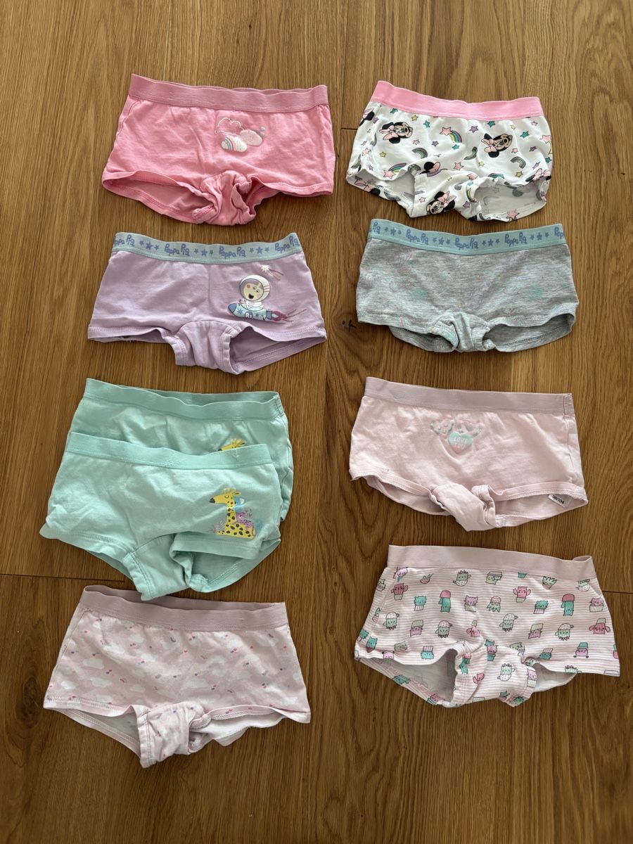 Biancheria intima: Mädchen Unterhosen, Grösse 98/104, 9 Stück – Usato da Jegenstorf venduto da Annina0506