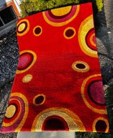 Roter Teppich mit Kreisen, guter Zustand, 80x150 cm