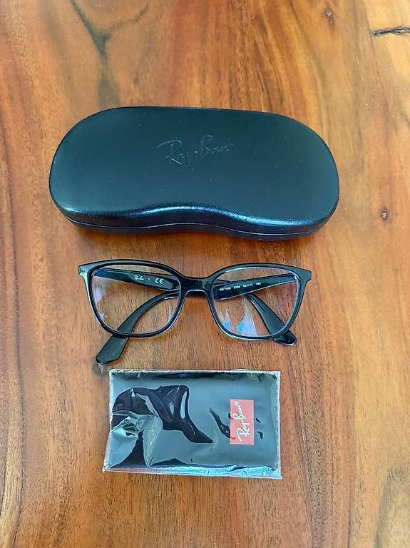 Lunettes & Verres: Monture Ray-Ban – D'occasion à Meyrin par zzrb