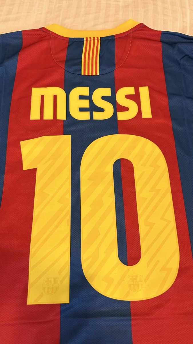 Leibchen & Hosen: Messi 10 - Barcelona 2010/2011 Jersey  – Neu (gemäss Beschreibung) aus Oberrieden von jon_5cl2 3
