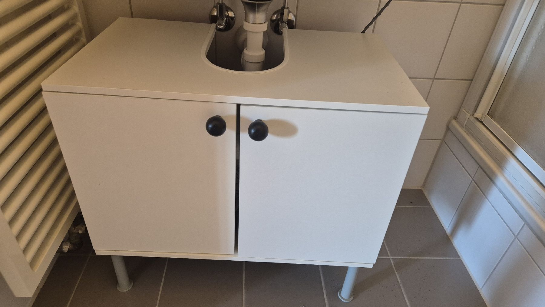 Kommoden: Bathroom Sink Cabinet White Used Condition – Gebraucht aus Zürich von ManuelMB