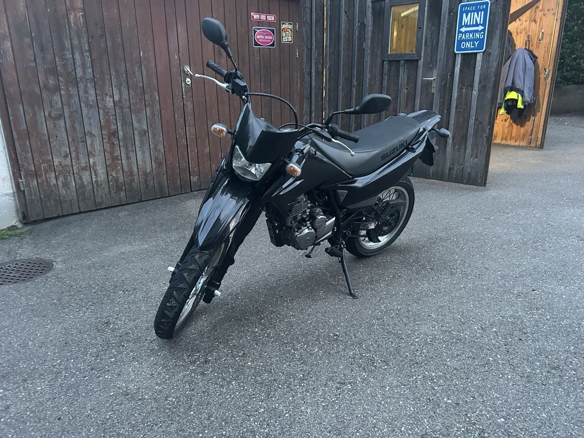 Suzuki Strada: Suzuki DR 125 SM – Usato da Hinwil venduto da Leeonie_sch 3