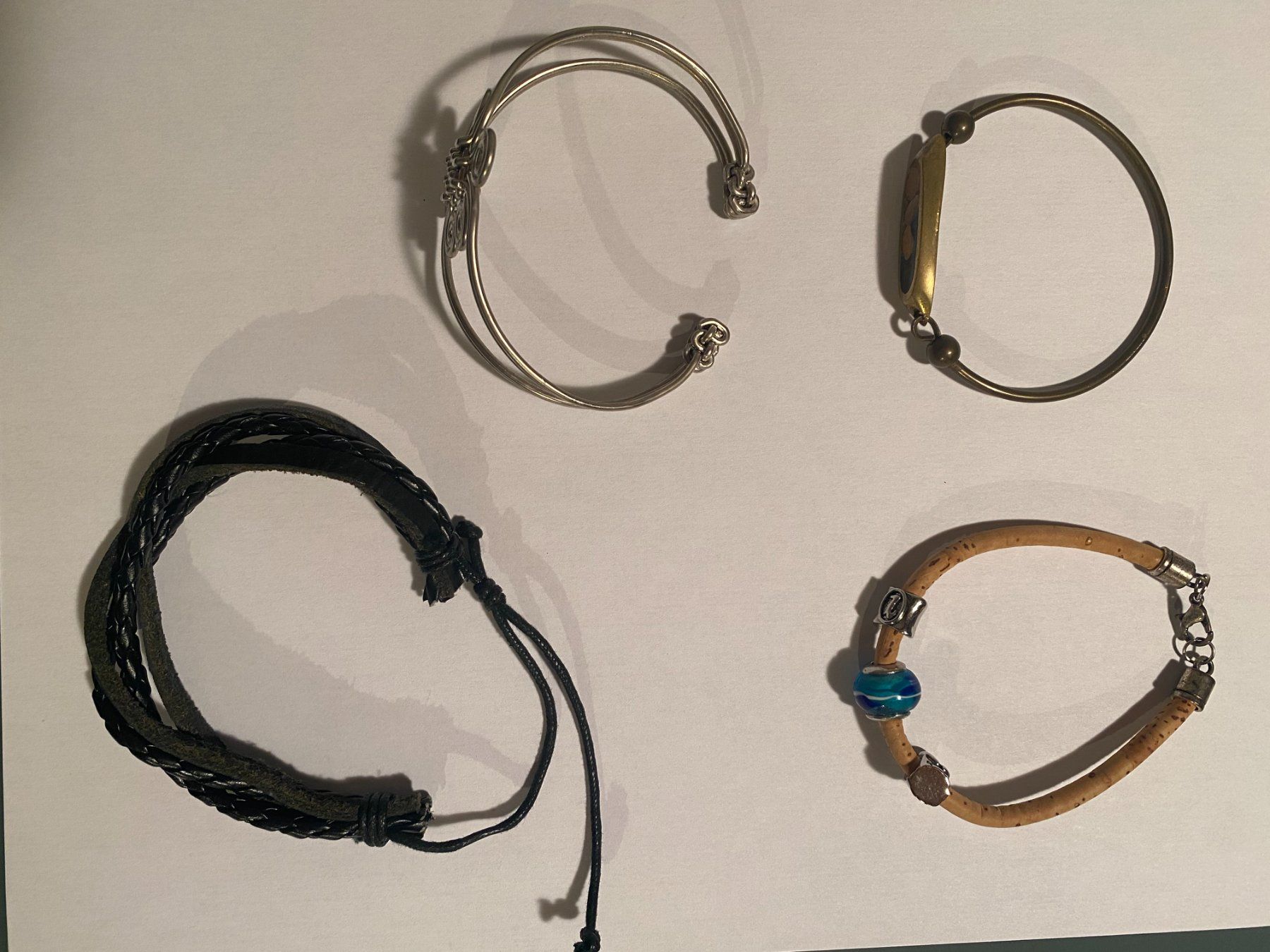 Altri gioielli: Diverse Armbänder-Set: Stilvoll durch den Sommer! – Usato da Zunzgen venduto da Sy-Ma