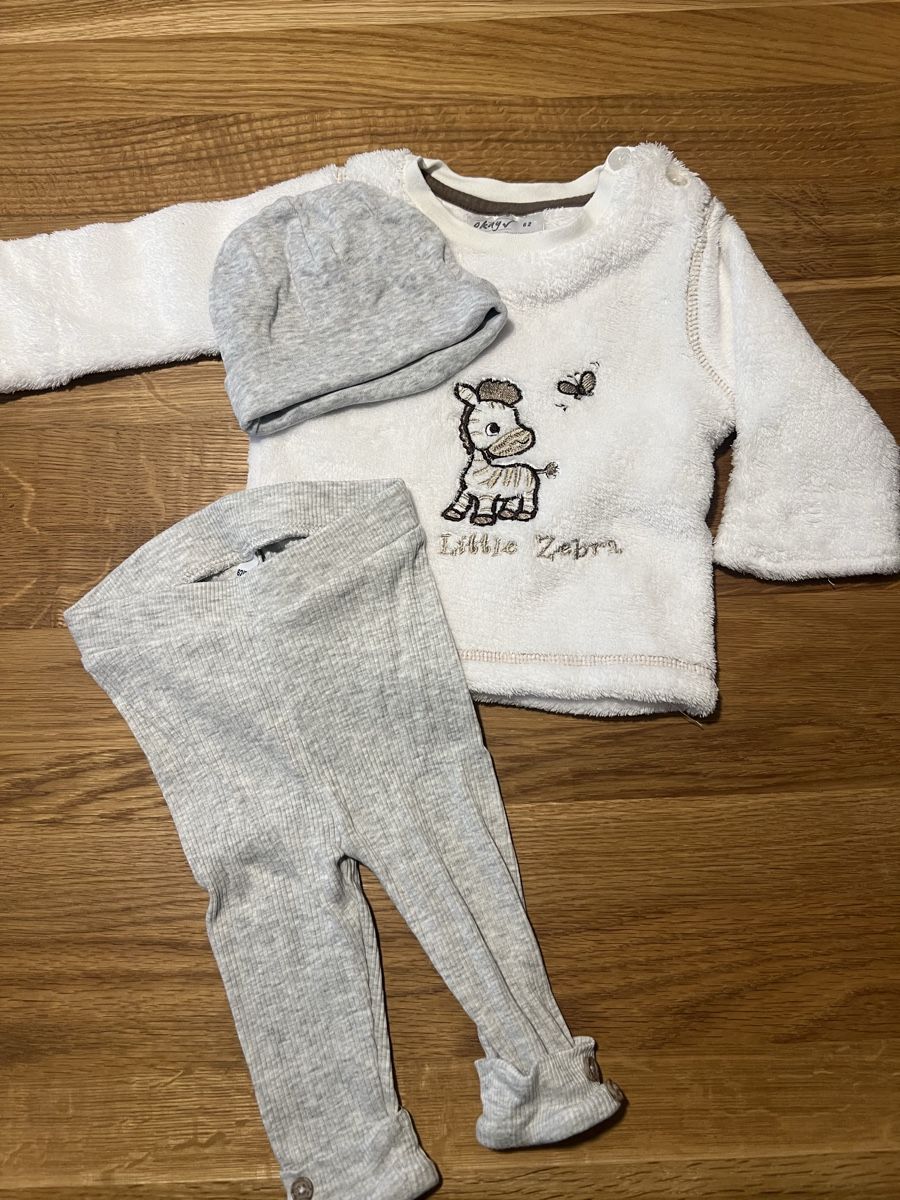 Lotti & Set di vestiti: Baby Set Pullover Hose Mütze Grösse 62/68 – Usato da Derendingen venduto da Heli.u