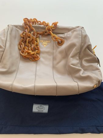 PRADA wie neu! Farbe Taube, butterweiches Leder