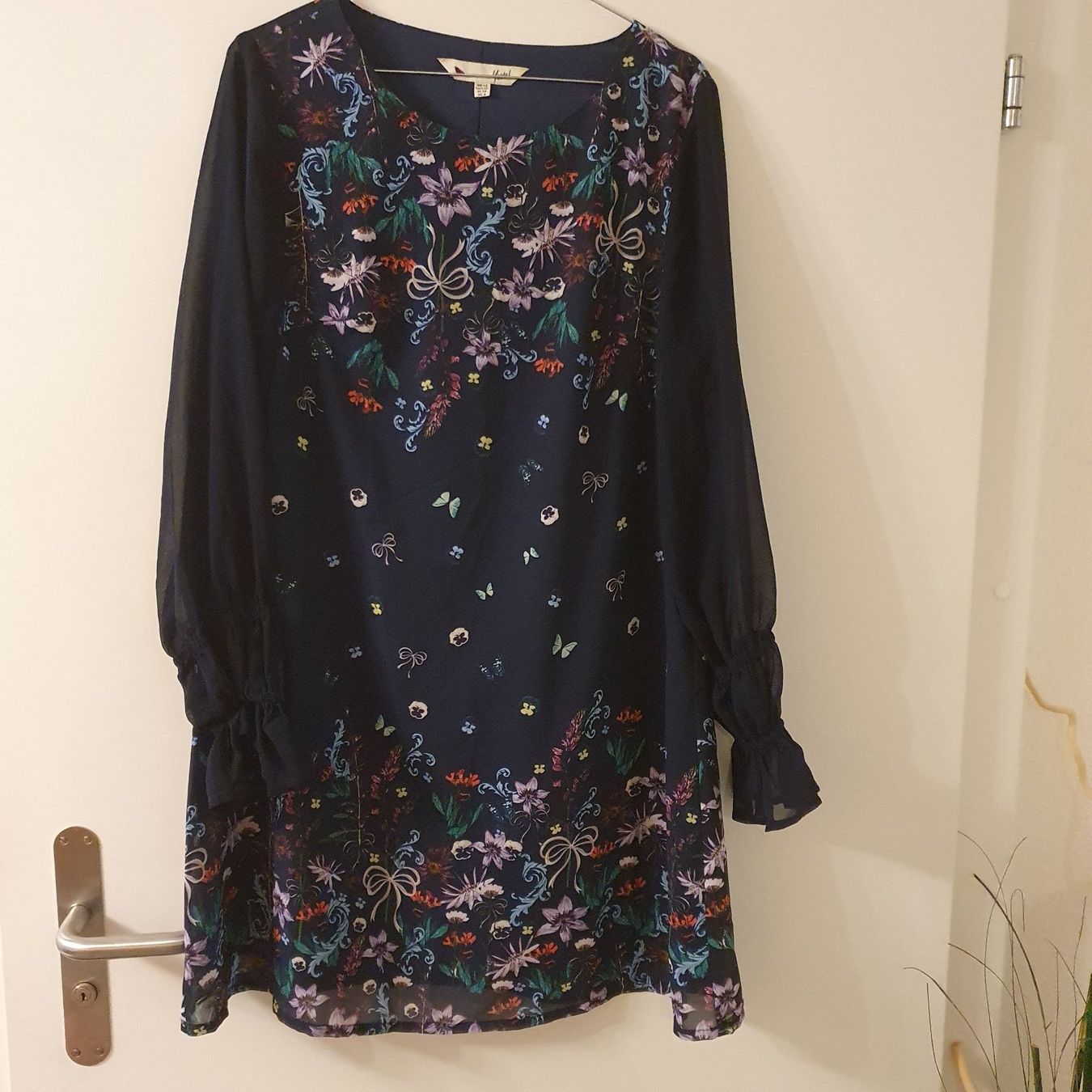 Vestiti: Kleid Gr.M – Usato da Thalwil venduto da Briscolina