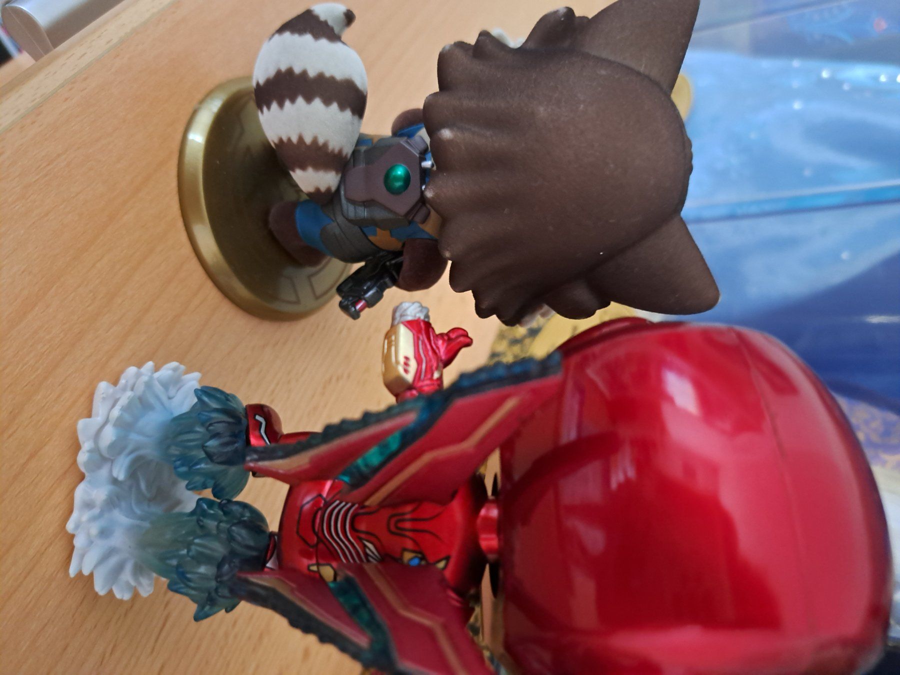 Hot Toys Statuette: Hottoys Cosbaby Marvel Iron Man & Rocket – Nuovo (secondo la descrizione) da Wil SG venduto da RnBFlavoursDarling 5