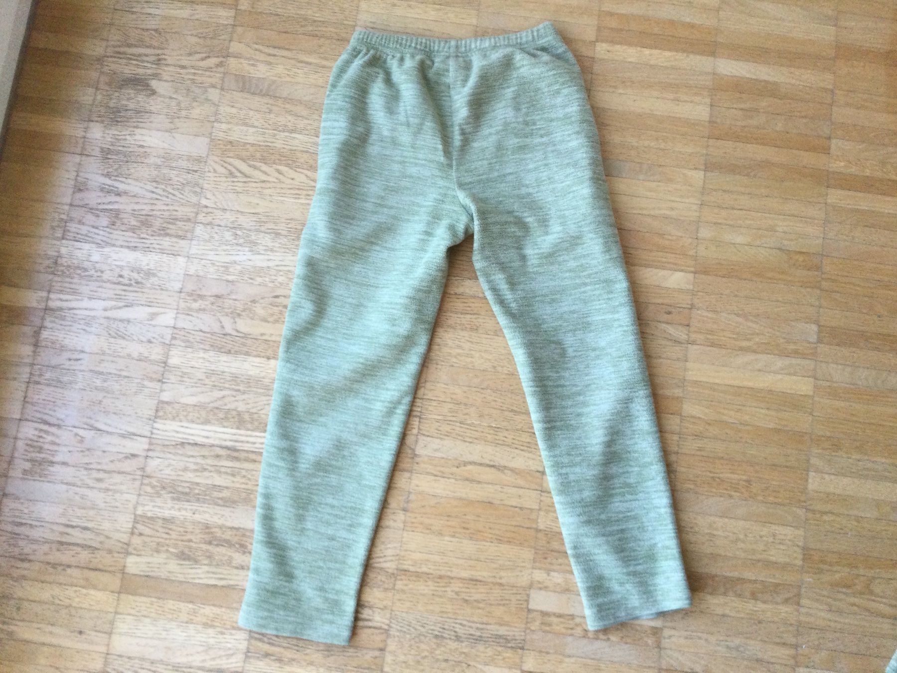 Lotti & Set di vestiti: Fleece Anzug Lassie Mädchen, Gr 128 – Usato da Zürich venduto da VorlonShadow 3