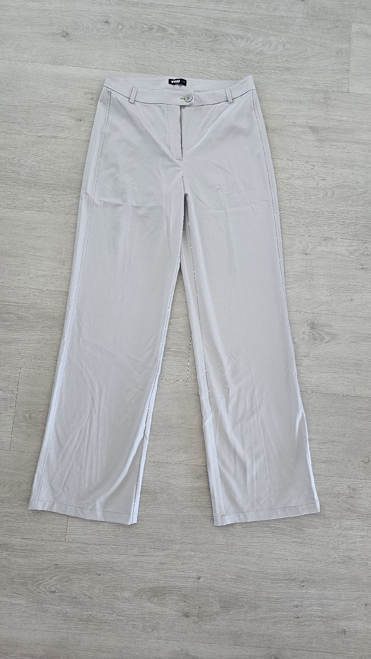 Tally Weijl Pantaloni: Tally Weijl Hose hellgrau, gr. 36 – Nuovo (secondo la descrizione) da Baden venduto da MiaNy