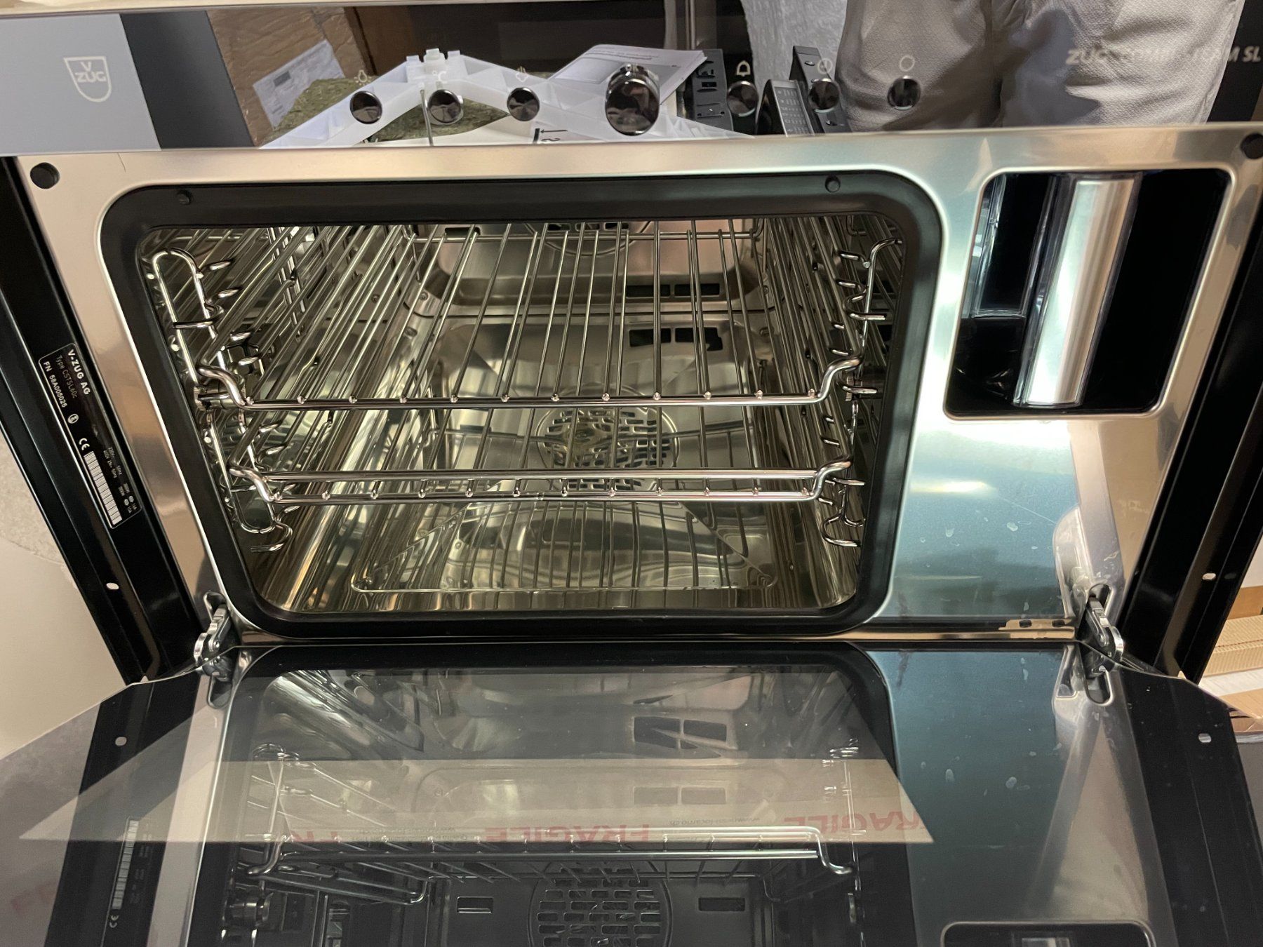 V-Zug Forni: V-Zug Backofen + Steamer – Usato da Losone venduto da pelchr 5