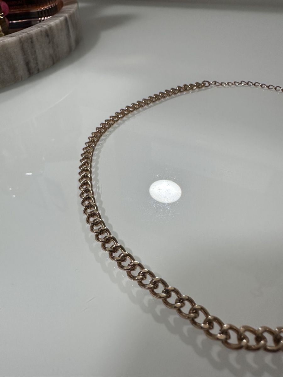 Guess Ketten: Guess Halskette Gold – Gebraucht aus Oberurnen von nes_8xqt 1