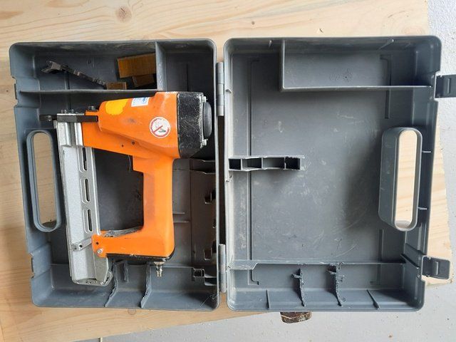 Tutte le macchine: Werkzeug Täferpistole – Usato da St.Gallen venduto da Stocken64