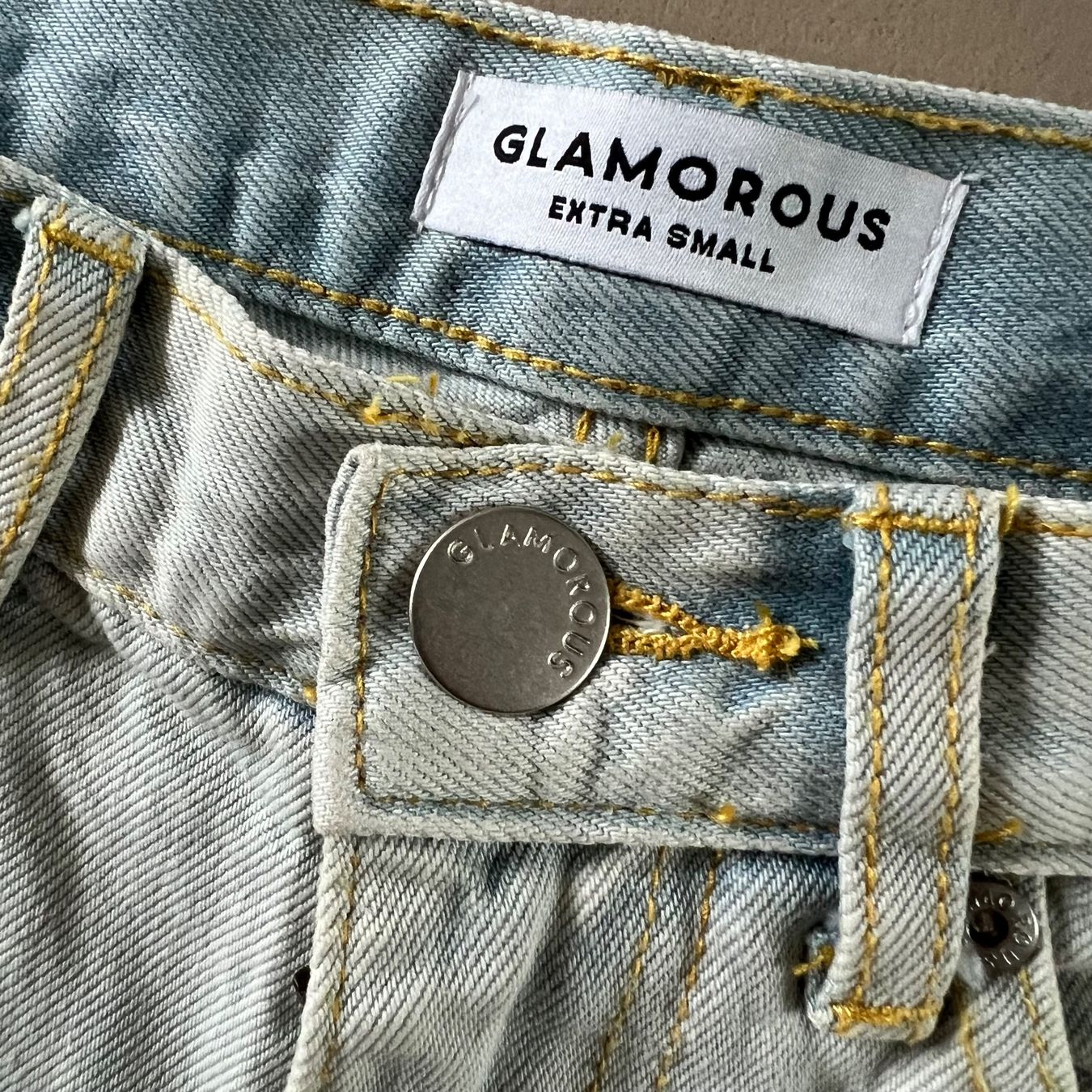 Hosen: GLAMOROUS Jeansshorts 🩵 – Gebraucht aus Zürich von ClosetQueen 4