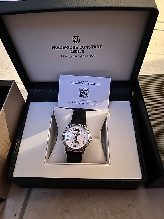 Frederique Constant Uhren: Frederique Constant Classics Heart Beat Moonphase Automatic – Gebraucht aus Schwerzenbach von Mister.T