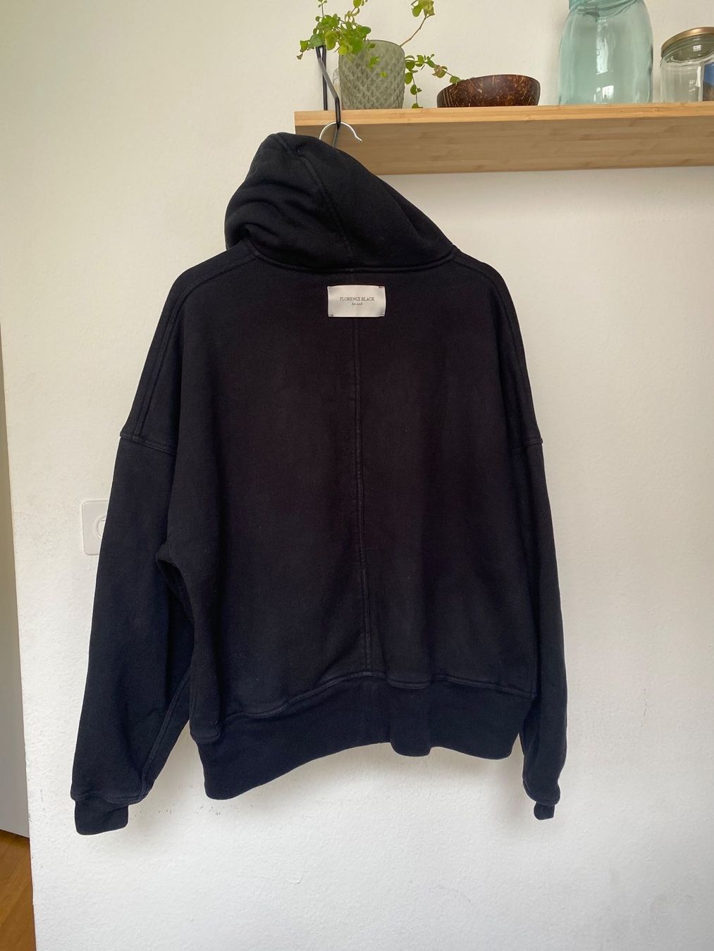 Maglioni & Felpe: Florence Black Sweater – Usato da Biel/Bienne venduto da lichterhoh 3