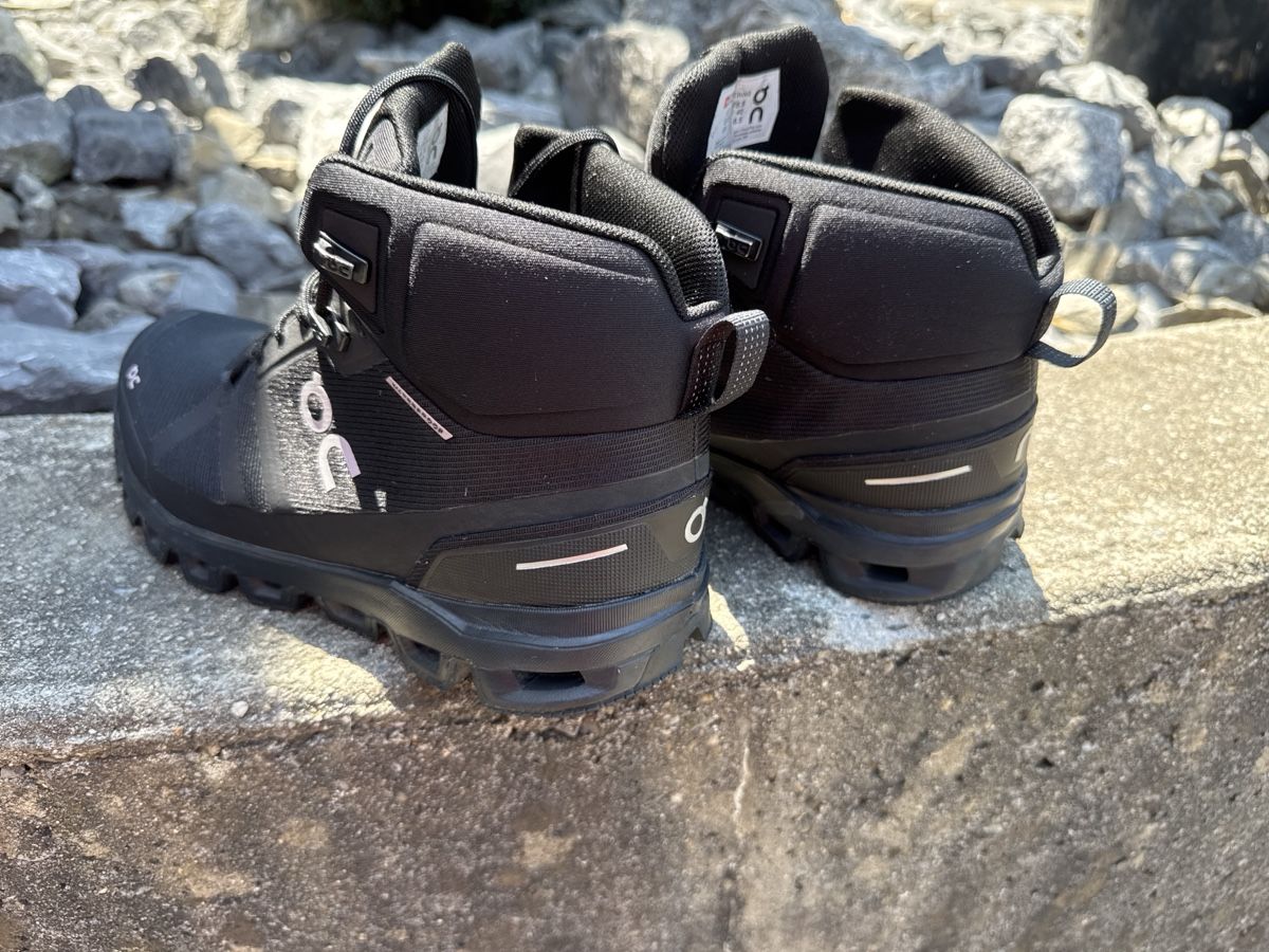 On Chaussures hommes: ON Schuhe Cloudrock wanderschuh Trekkingschuhe – D'occasion à Reinach AG par rompusori 1