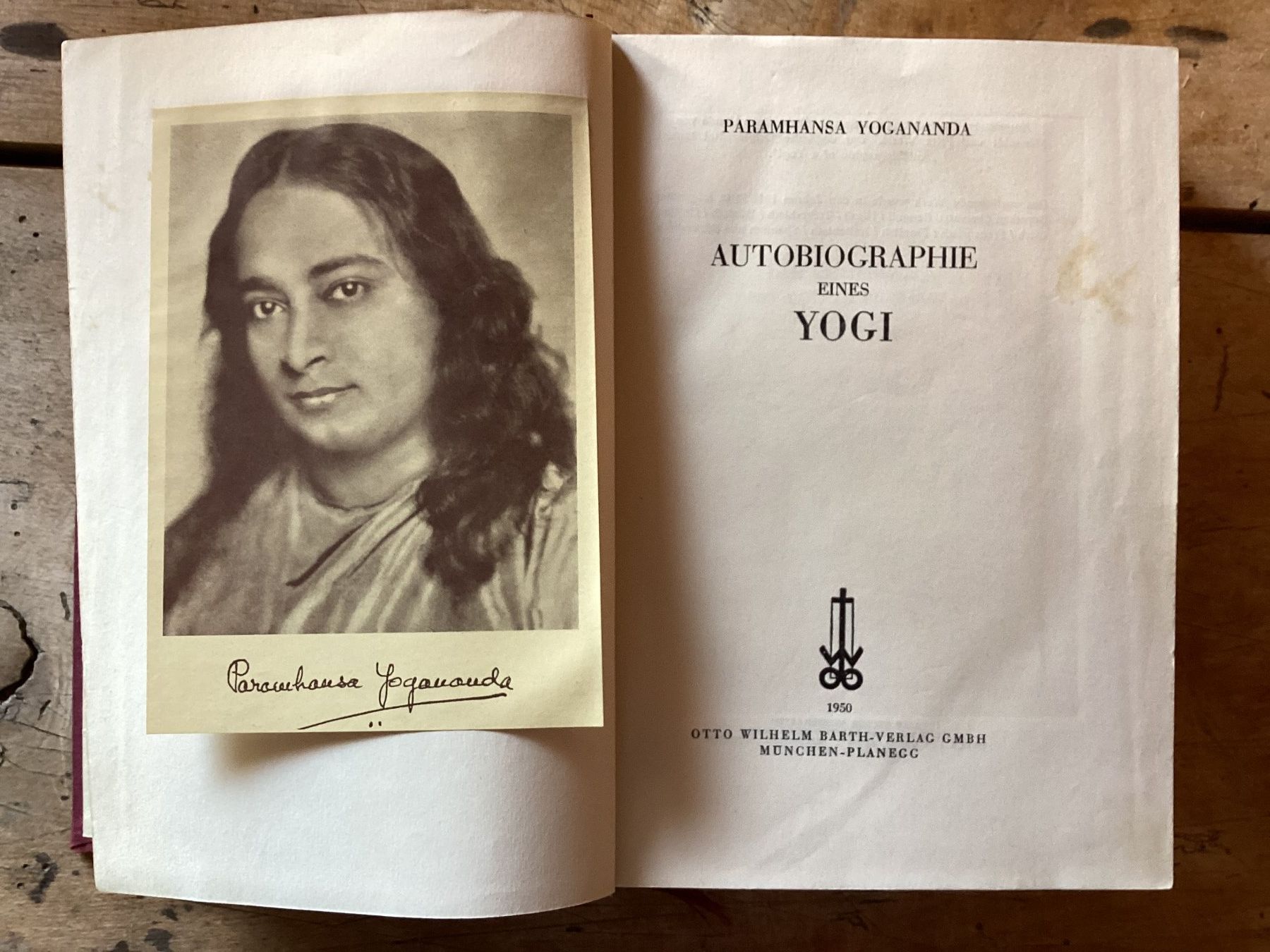Livres: Yoganada, Autobiographie eines Yogi,  deutsche EA, 1950 – D'occasion à Ronco sopra Ascona par R66sA22