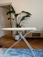 Bügelbrett mit neuen Bezug