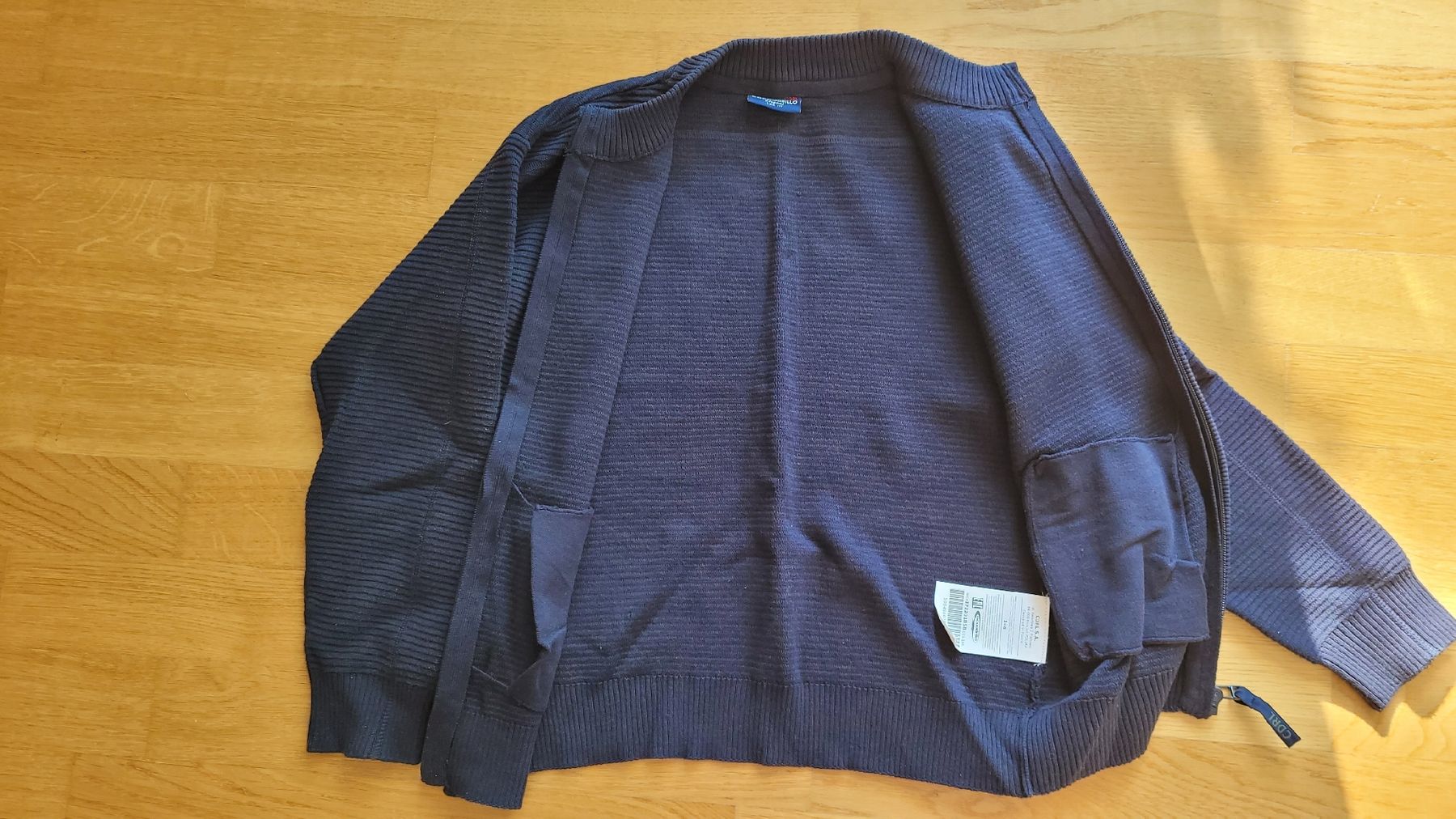 Giacche & Cappotti: Strickjacke mit Reissverschluss gr.146 – Usato da Winkel venduto da Madziacz 1