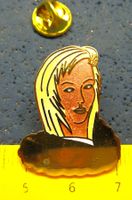 HÜBSCHES GIRL BLOND PIN ENAMEL GOLDIG