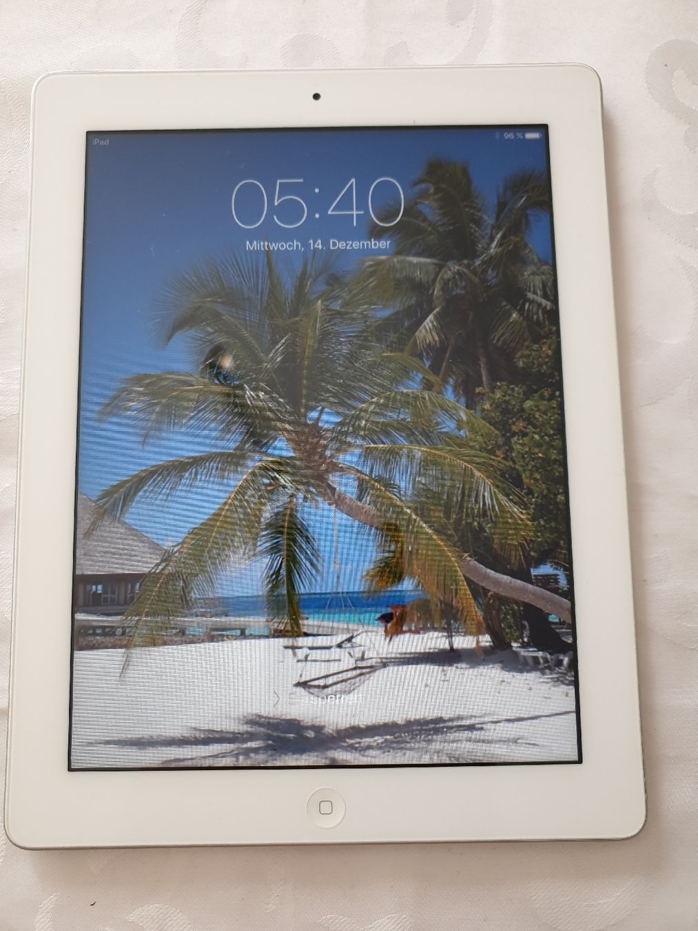 Apple Tablet PC: Apple iPad 2, 16GB, Wi-Fi Bildschirm sperre – Difettoso da Ittigen venduto da Ziok187
