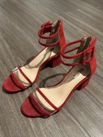 RED HIGH HEELS👠